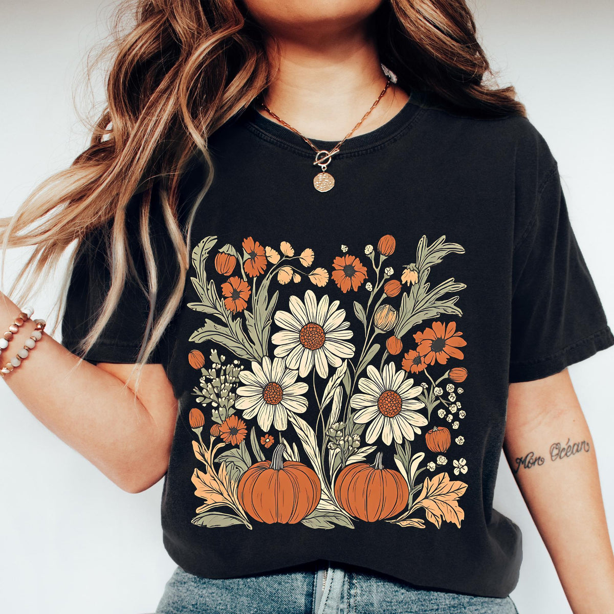 Floral Pumpkin Fall Shirt, Flower Pumpkin Shirt, Aesthetic Fall Graphic T-shirt, Pumpkin Patch Shirts, Boho Pumpkin T-shirt, Comfort Colors®