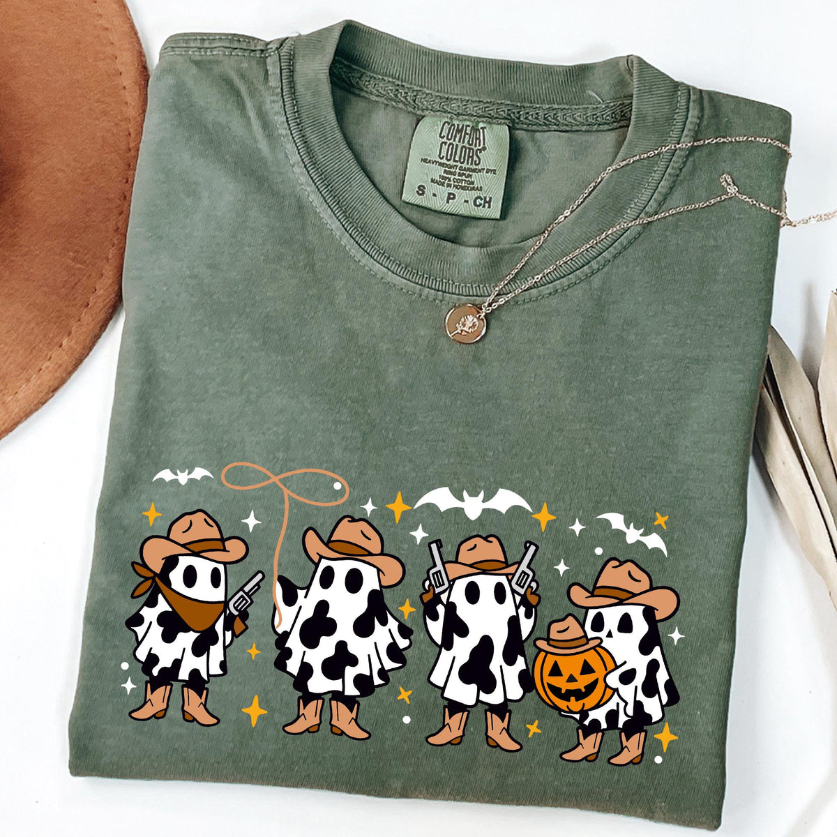 Comfort Colors® Western Ghost T-Shirt, Halloween Shirt, Halloween Party T-shirt, Spooky Fall T-shirt, Country Girl Gift, Cute Ghost T-shirts