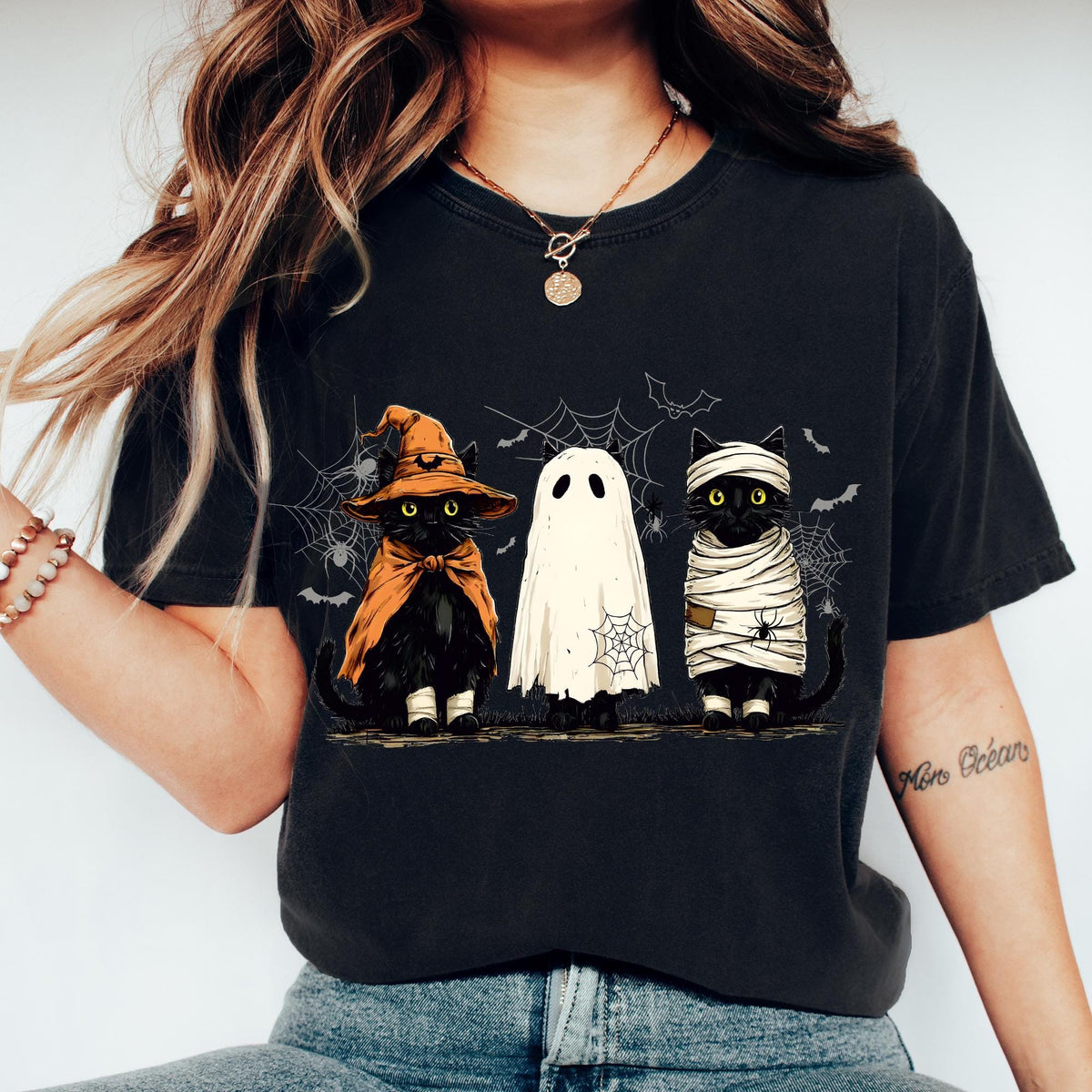 Black Cat Pumpkin Sweatshirt, Ghots Cat T-shirt, Gothic Halloween Cat Mama T-shirt, Autumn Black Cat Sweatshirt, Retro Halloween Shirt, Fall
