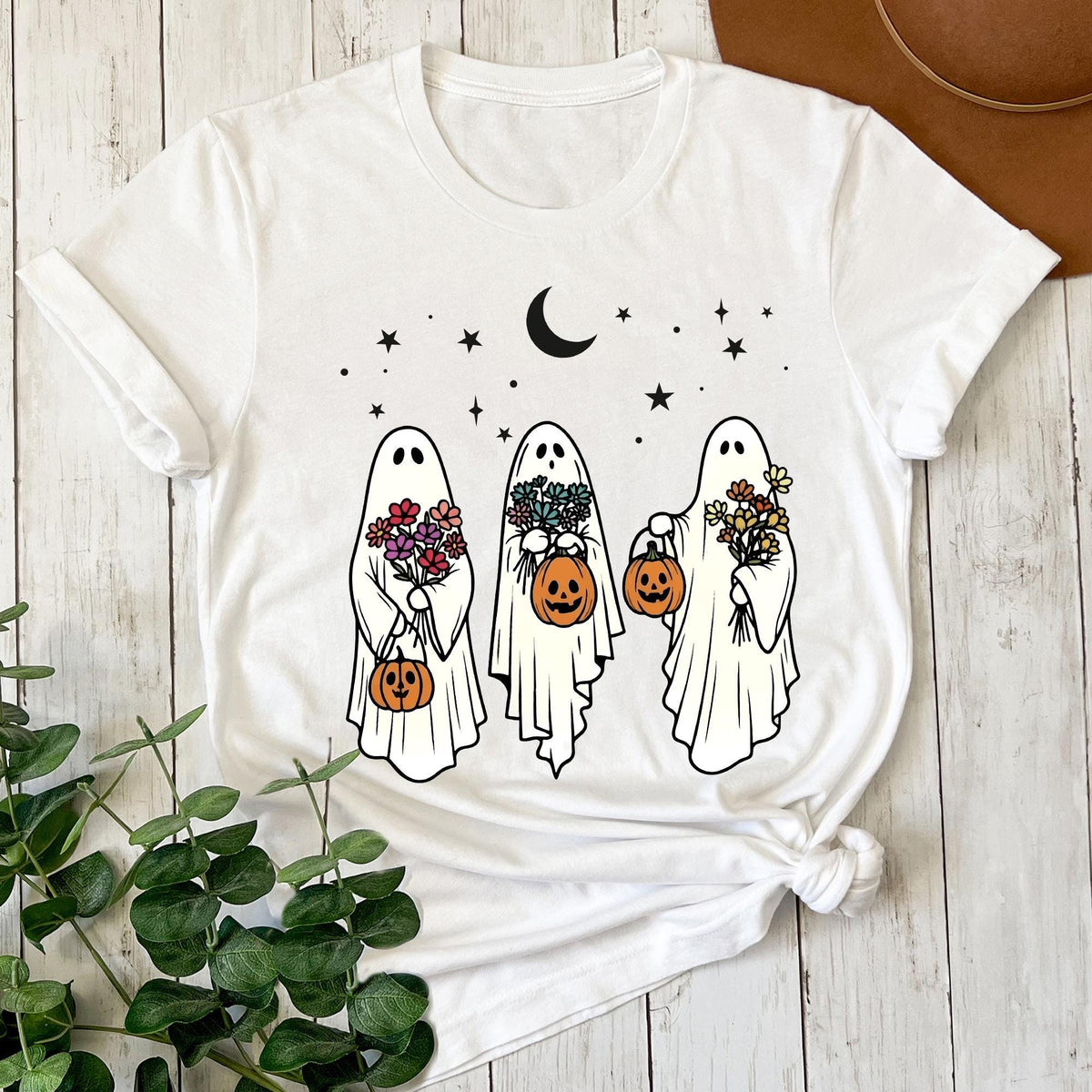 Vintage Halloween Ghost Shirt, Floral Retro Spooky Pumpkin Shirts, Ghost Crewneck Sweatshirt, Spooky Season T-Shirt, Ghost Aesthetic T-shirt