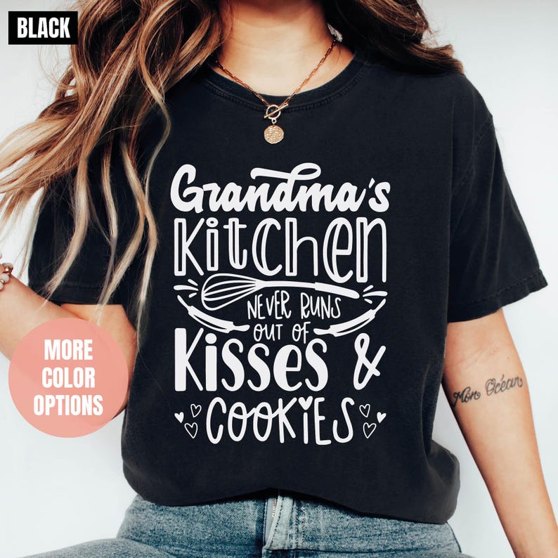 Grandmas Never Run Out Of Hugs And Cookies Comfort Colors T-Shirt (S-M-L-XL)