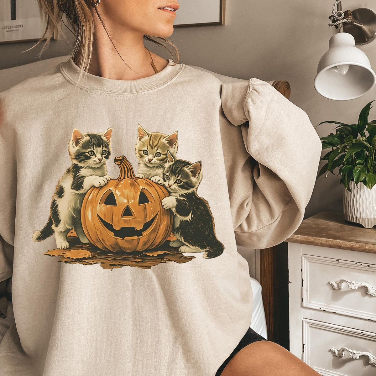 Vintage 90s Cat Halloween Sweatshirt, Retro Halloween Shirt, Spooky Season Tee, Pumpkin Shirt, Cat Lover Shirt, Spooky Season, Black Cat Tee