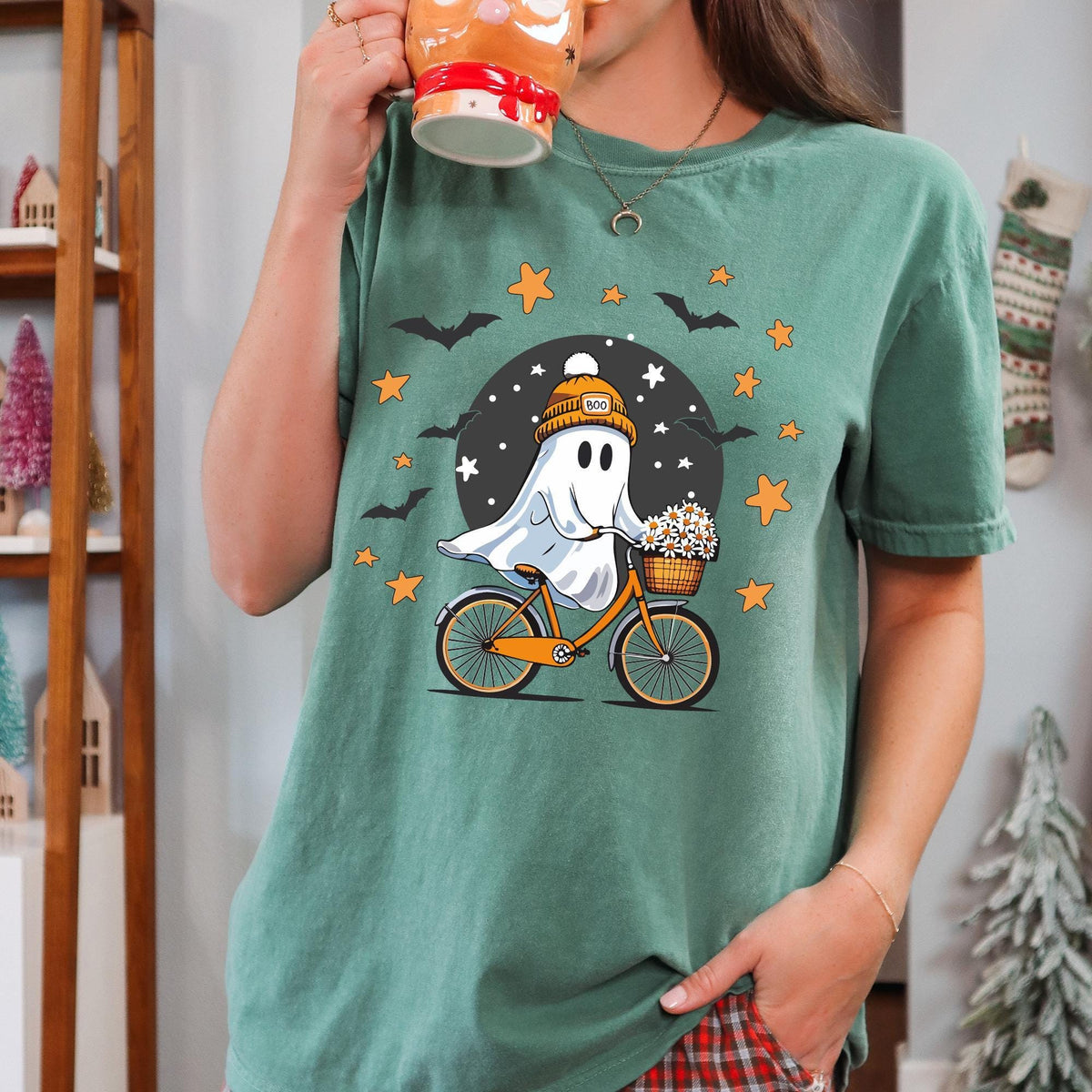 Comfort Colors® Cute Halloween Ghost Shirt, Halloween Women's Shirt, Halloween Party Shirt, Spooky Season Shirt, Autumn Shirt, Fall T-shirts