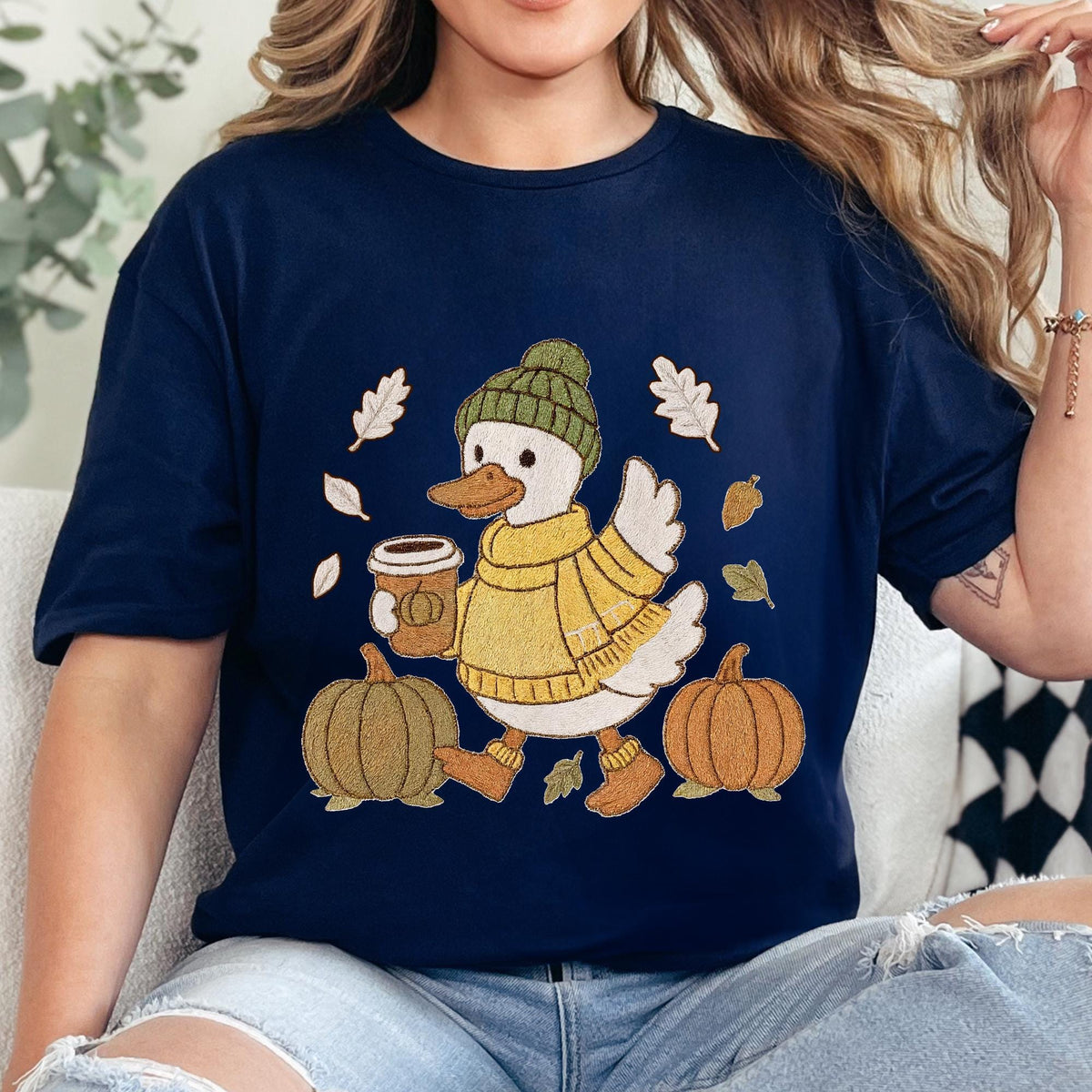 Trendy Cute Fall Duck Sweatshirt, Cozy Autumn Coffee T-shirt, Preppy Duck Pullover, Trendy Thanksgiving Sweater, Pumpkin Patch Duck T-shirts