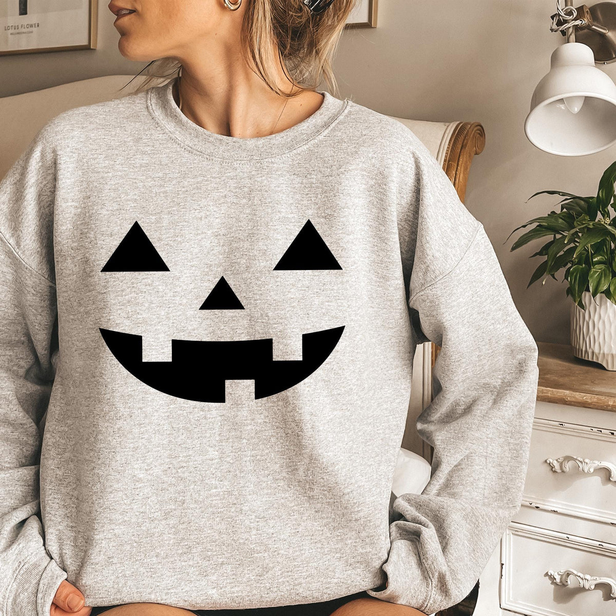 Halloween Pumpkin UNISEX Sweatshirt, Pumpkin Face Sweatshirt, Jack O' Lantern Sweatshirt, Halloween Sweatshirt, Pumpkin Sweatshirt, Fall Tee