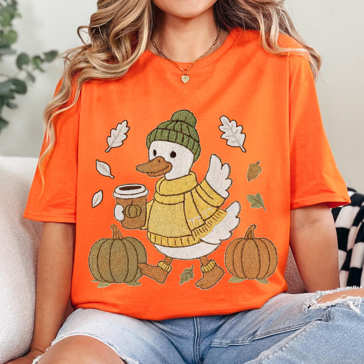 Trendy Cute Fall Duck Sweatshirt, Cozy Autumn Coffee T-shirt, Preppy Duck Pullover, Trendy Thanksgiving Sweater, Pumpkin Patch Duck T-shirts