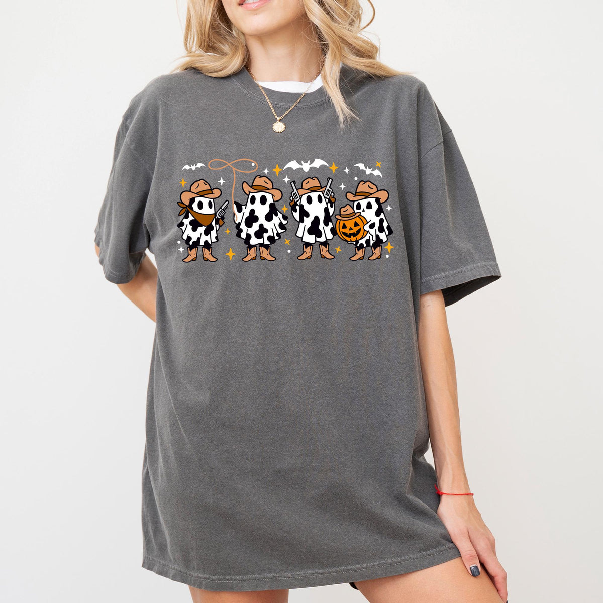 Comfort Colors® Western Ghost T-Shirt, Halloween Shirt, Halloween Party T-shirt, Spooky Fall T-shirt, Country Girl Gift, Cute Ghost T-shirts