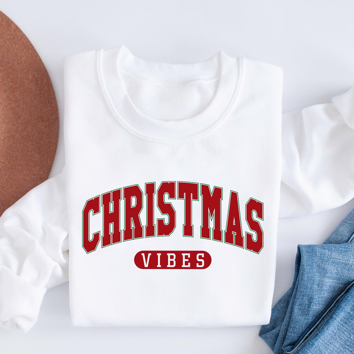 Retro Christmas Vibes Sweatshirt, Womens Christmas Sweatshirt, Holiday Sweatshirt, Cute Christmas Sweatshirt, Winter Tshirt, Christmas Gifts