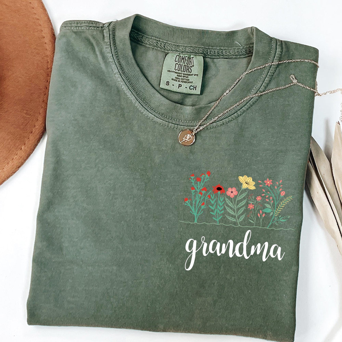 Comfort Colors® Personalize Floral Grandma Shirt, Mothers Day Gift For Grandma, New Nana Shirt, Gigi Mimi Shirt, Nana Shirt, Granny T-shirts