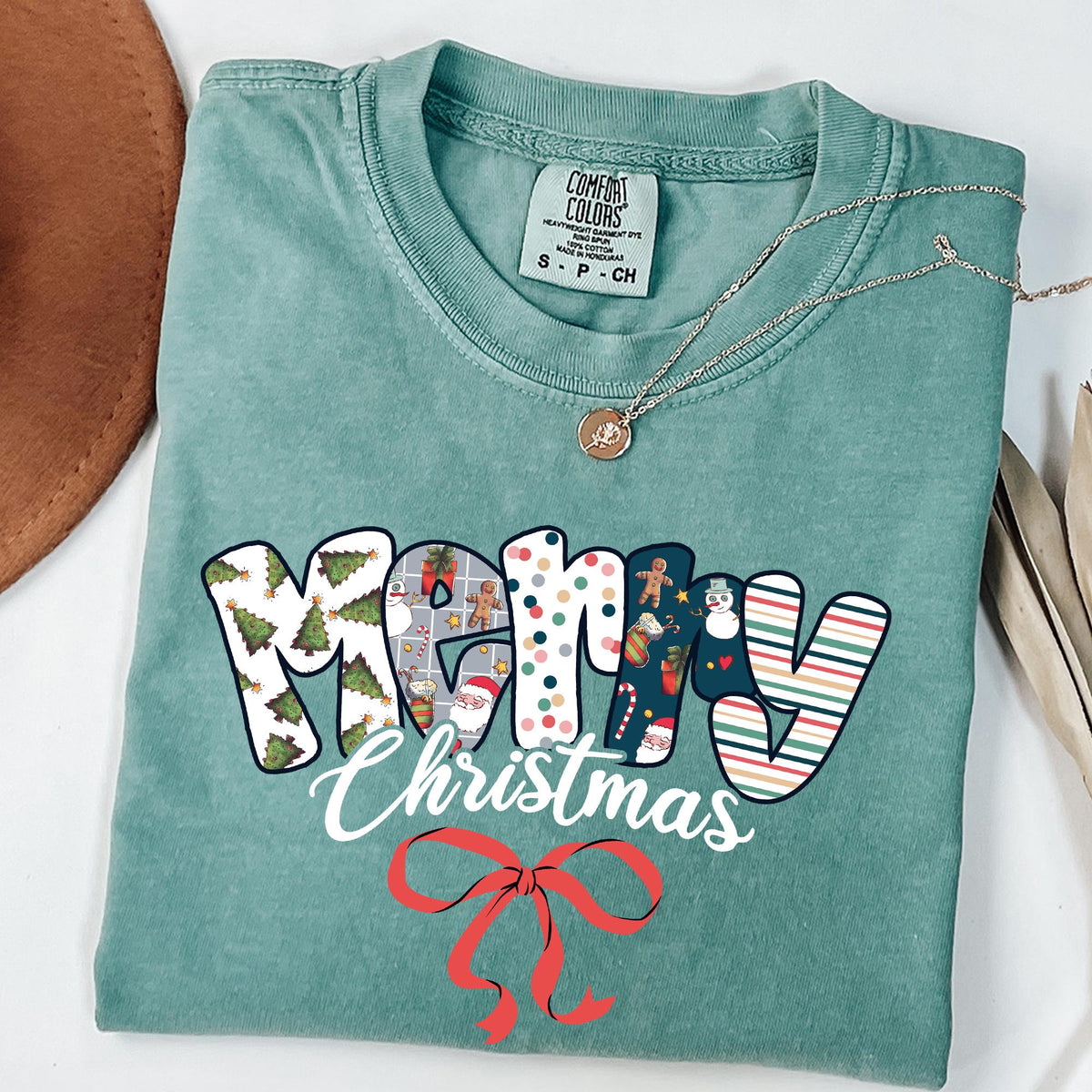 Merry Christmas Shirt, Comfort Colors®, Holiday Tee, Cute Xmas Shirt, Christmas Bow T-shirt, Cozy Holiday Top Women, Trendy Christmas Shirts