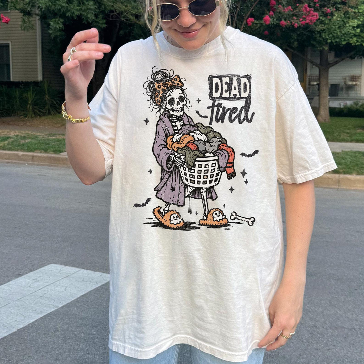 Dead Tired Mom Club Shirt, Funny Mom Halloween Shirt, Retro Halloween Shirt, Tired Mom T-shirt, Comfort Colors® T-shirt, Spooky Mom T-shirts